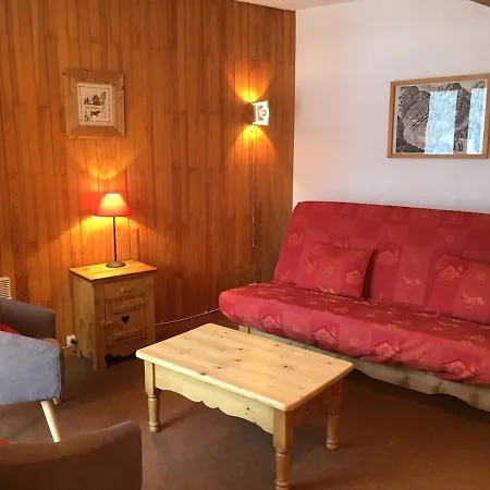 בית נופש Large Meribel Three Valleys