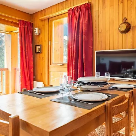 בית נופש Large Meribel Three Valleys