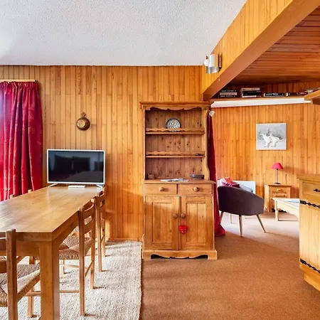 בית נופש Large Meribel Three Valleys *